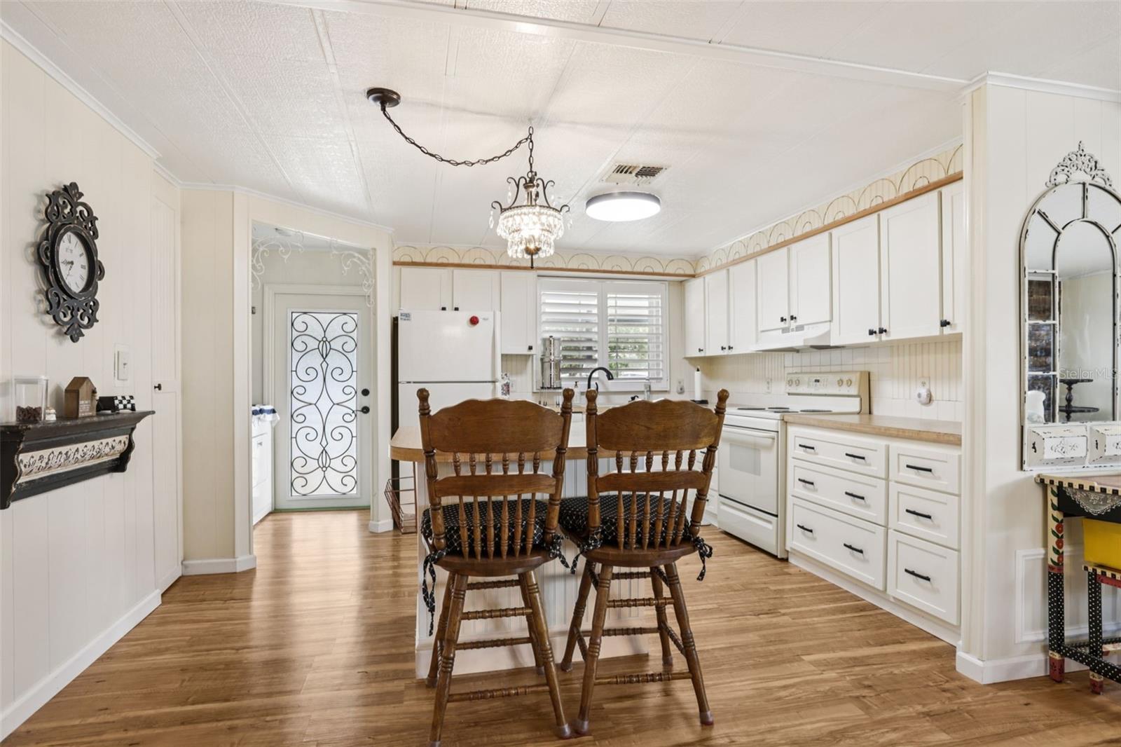 Listing photo id 22 for 7317 Score Street