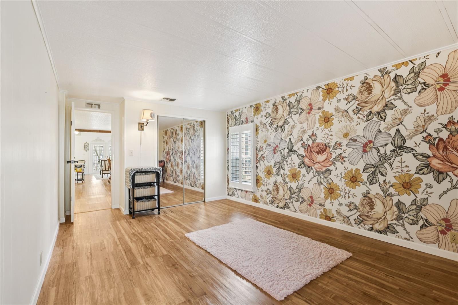 Listing photo id 27 for 7317 Score Street