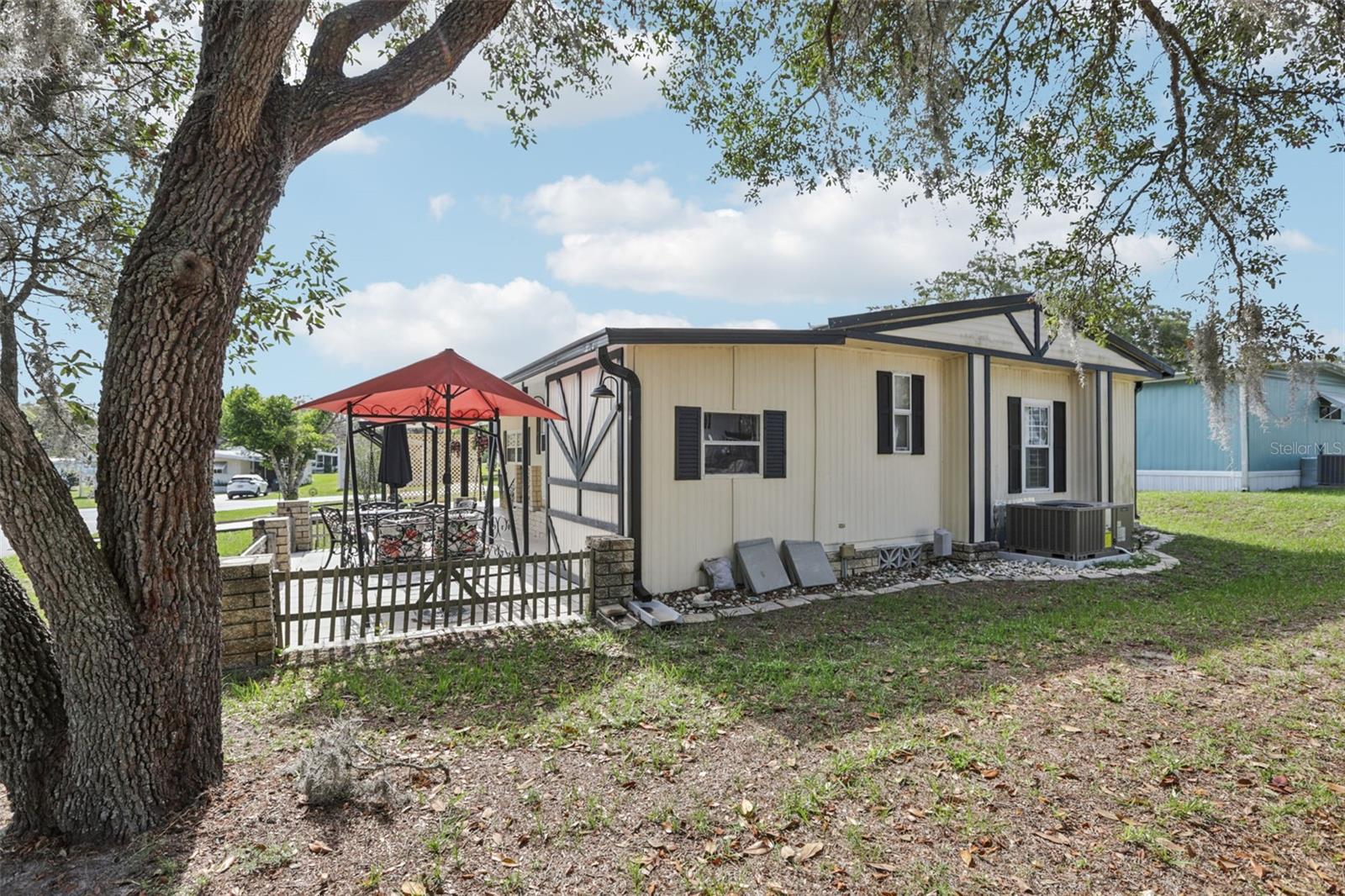 Listing photo id 45 for 7317 Score Street