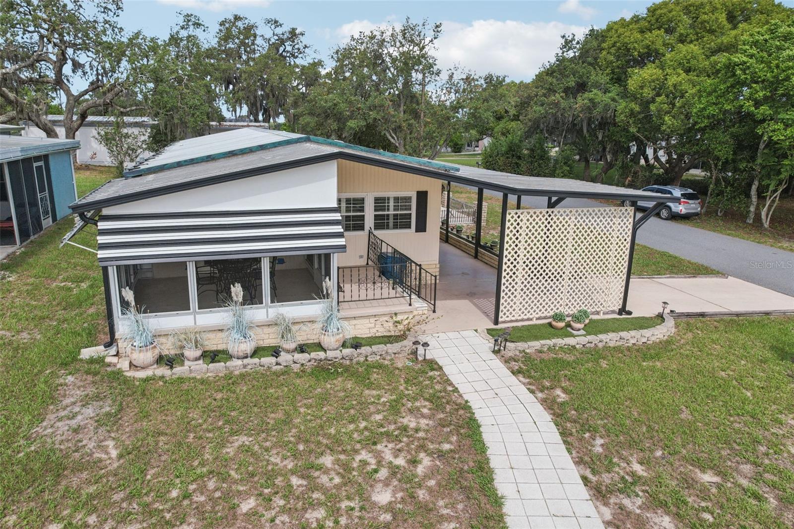 Listing photo id 51 for 7317 Score Street