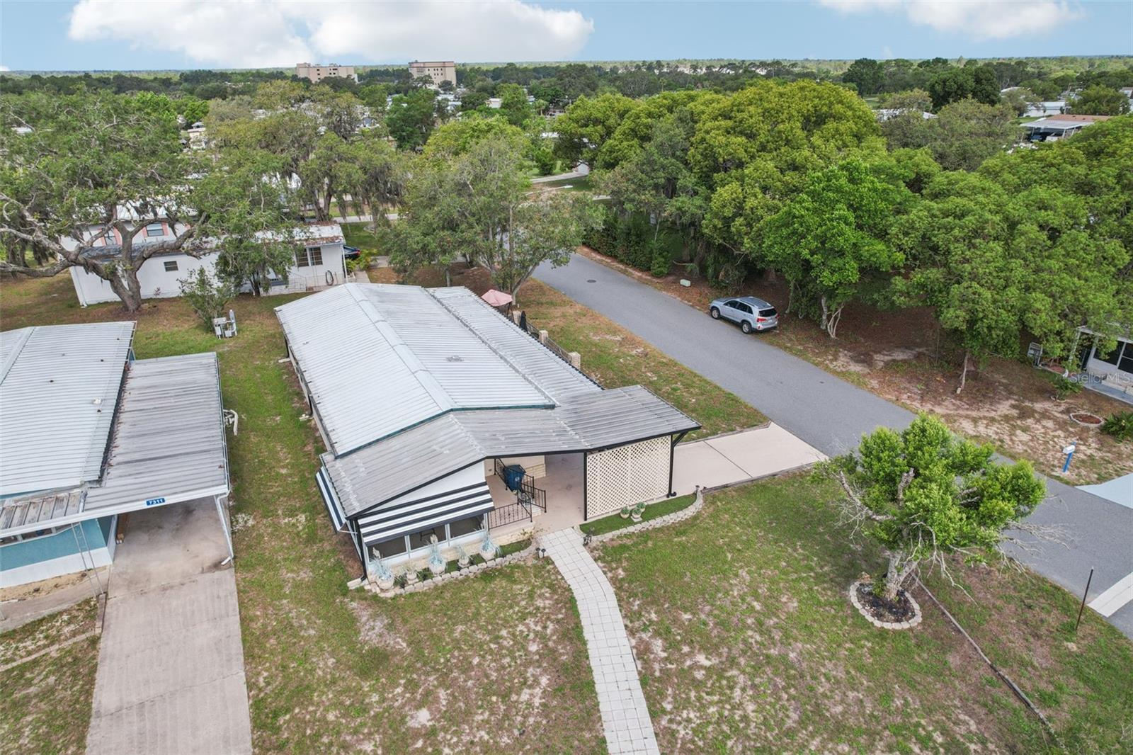Listing photo id 52 for 7317 Score Street