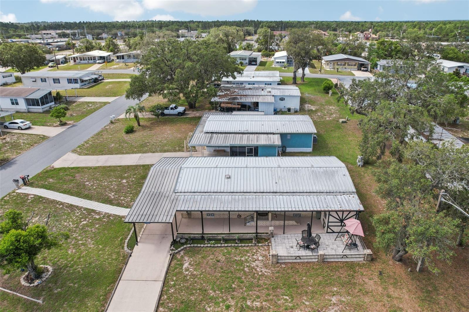 Listing photo id 57 for 7317 Score Street