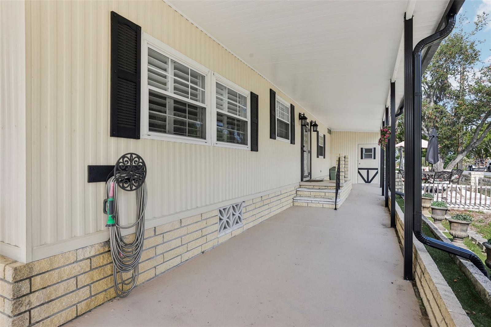 Listing photo id 6 for 7317 Score Street
