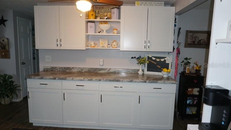 Listing photo id 15 for 11810 Oceanside Drive