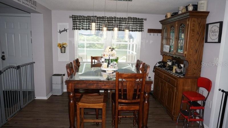 Listing photo id 20 for 11810 Oceanside Drive
