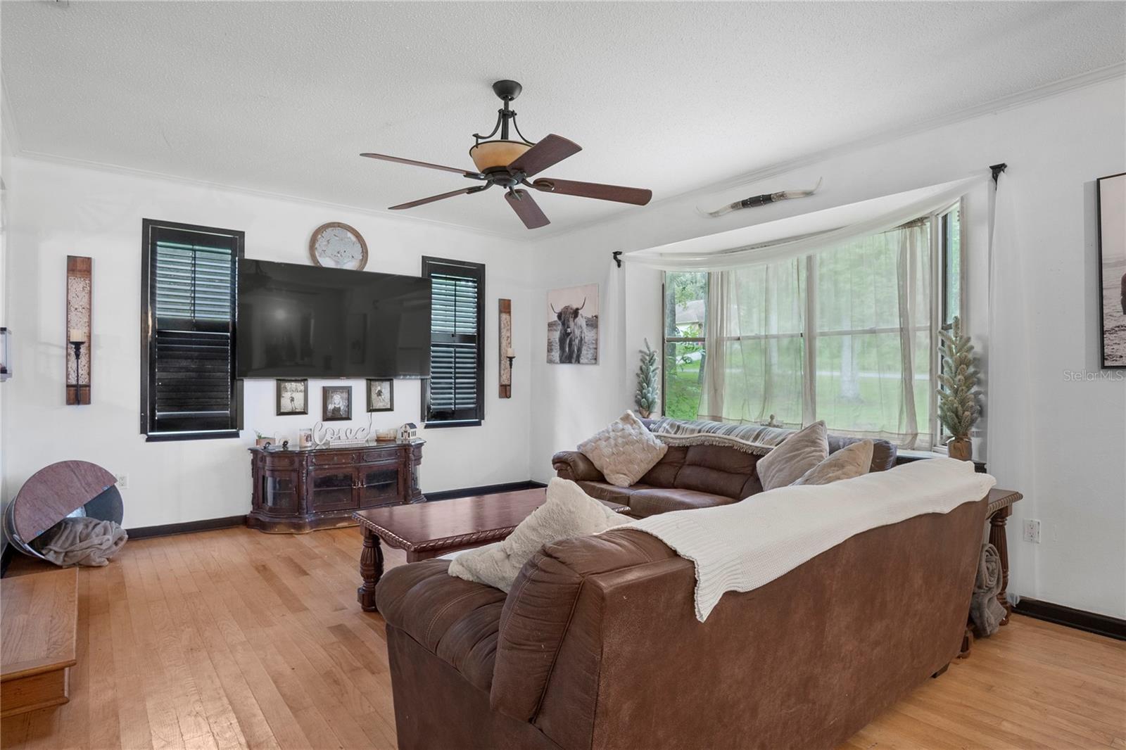 Image 21 of 44 For 10420 Carlin Drive