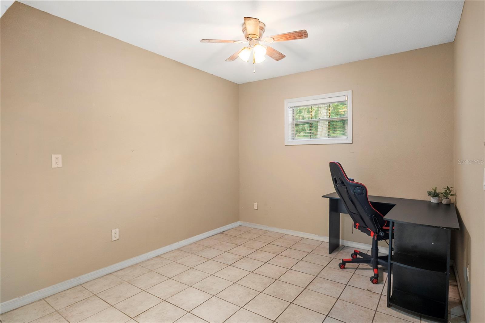 Image 39 of 44 For 10420 Carlin Drive