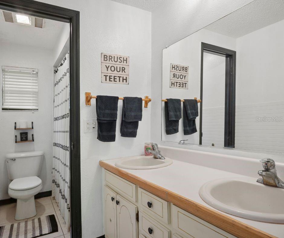 Image 41 of 44 For 10420 Carlin Drive