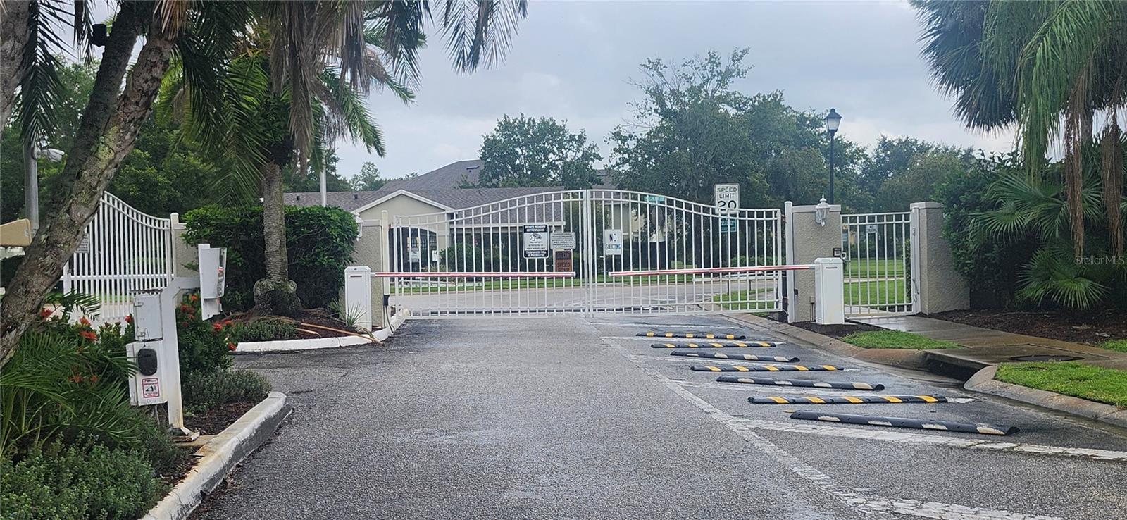 Listing photo id 17 for 27606 Pleasure Ride Loop