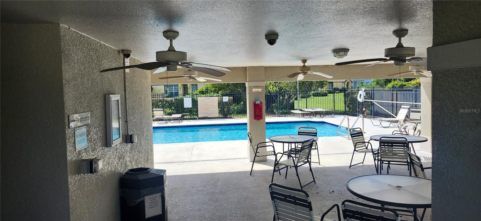 Listing photo id 25 for 27606 Pleasure Ride Loop
