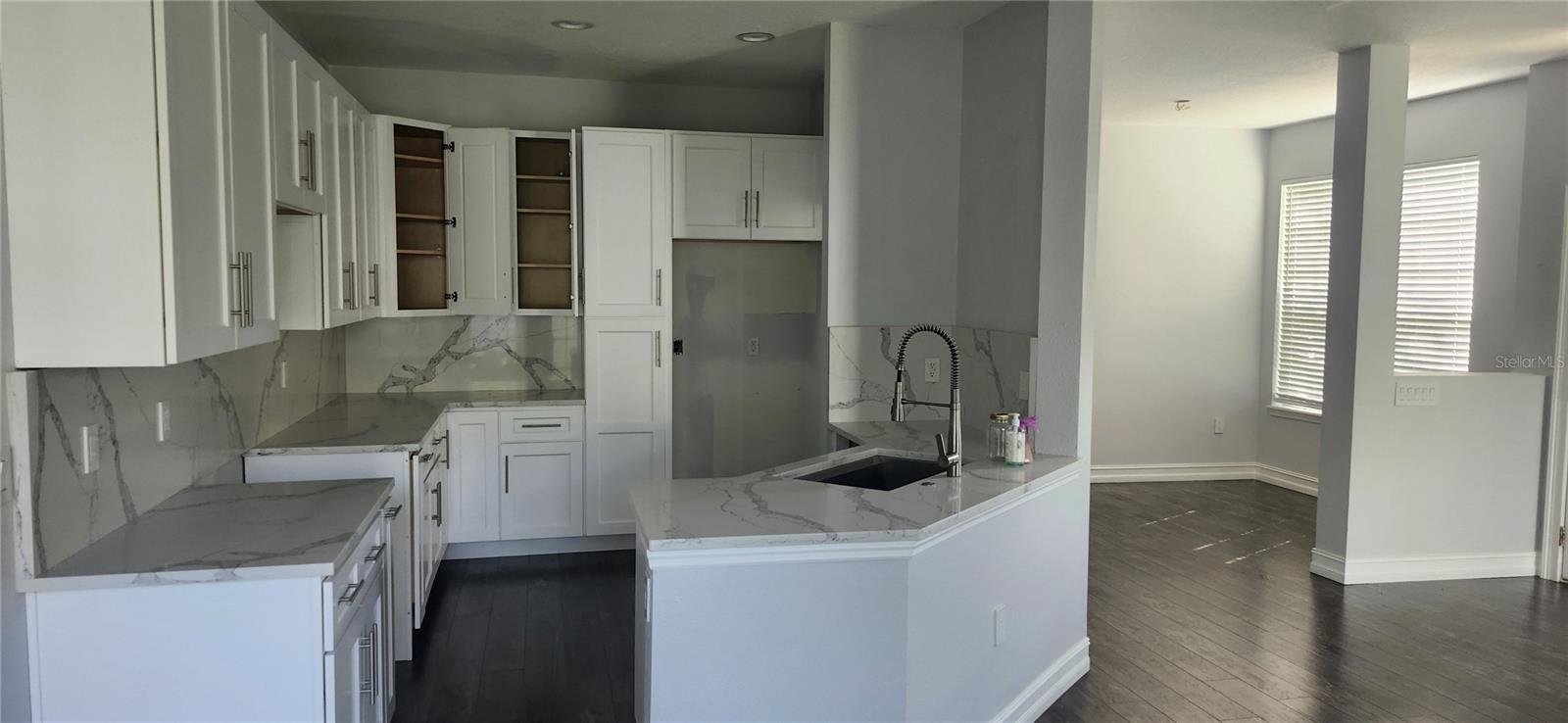 Listing photo id 2 for 27606 Pleasure Ride Loop
