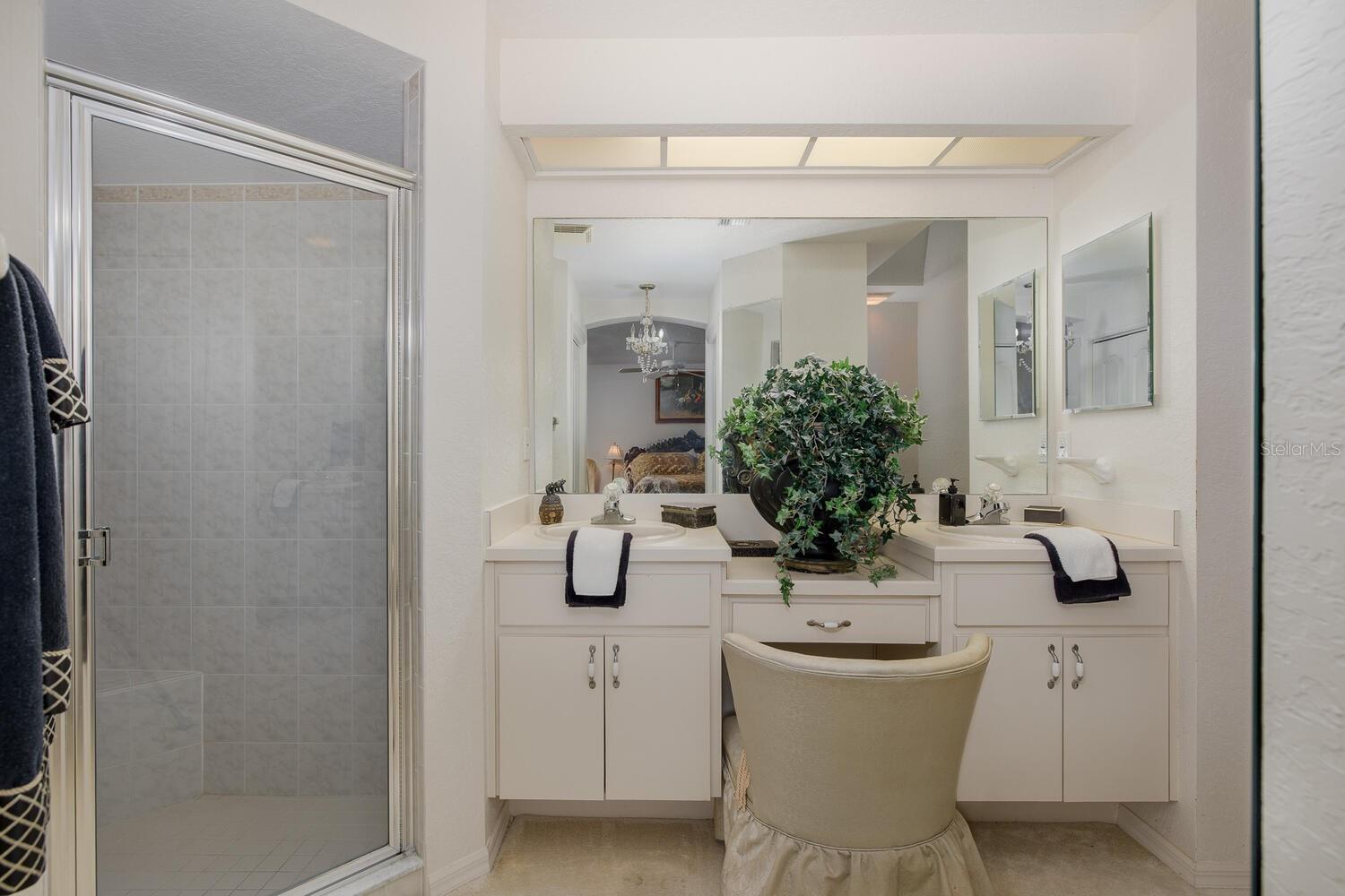 Image 23 of 46 For 401 Royal Palm Way