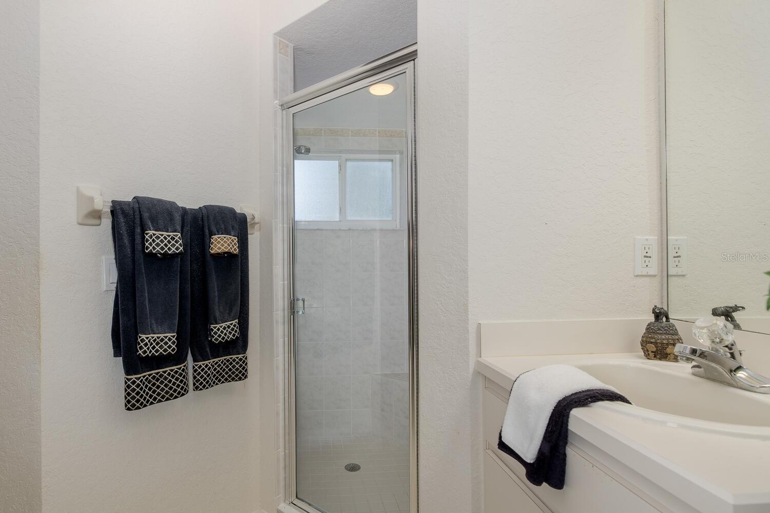 Image 24 of 46 For 401 Royal Palm Way