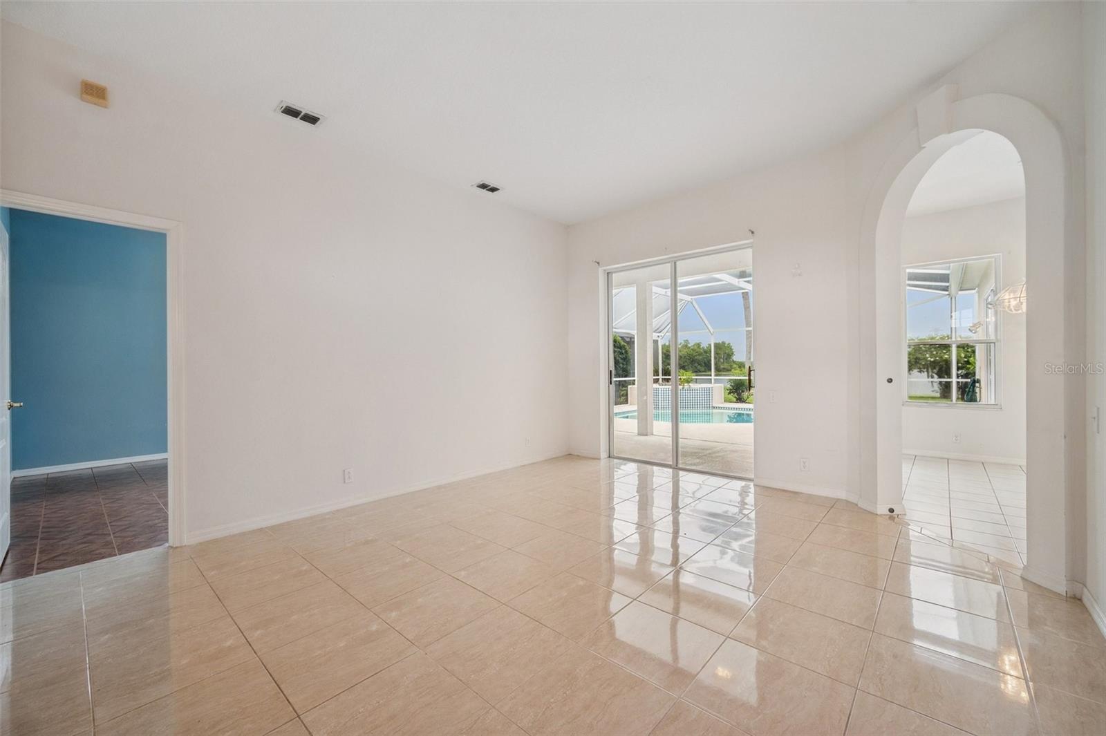 Image 12 of 61 For 1733 Daylily Drive