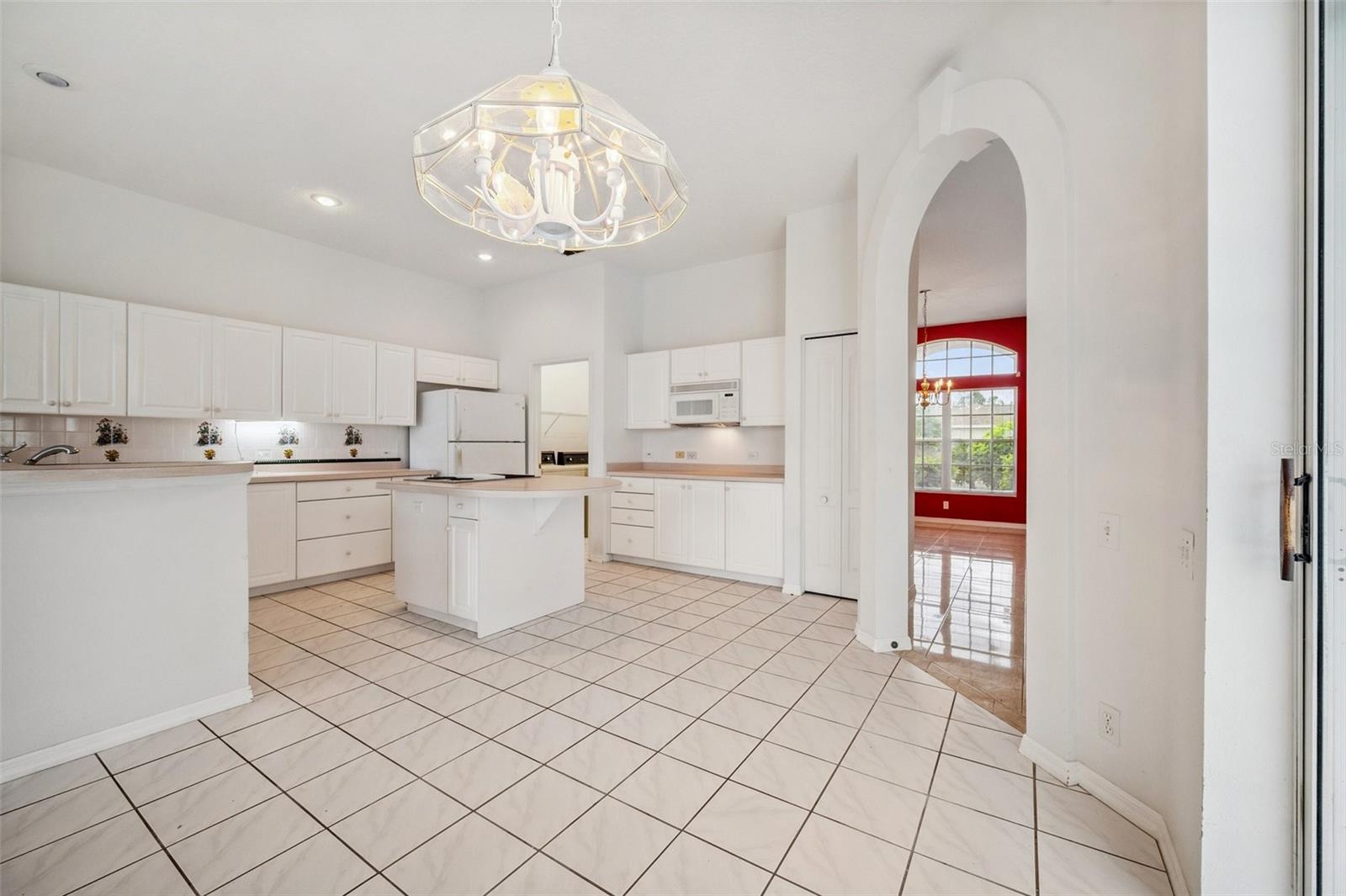 Image 15 of 61 For 1733 Daylily Drive