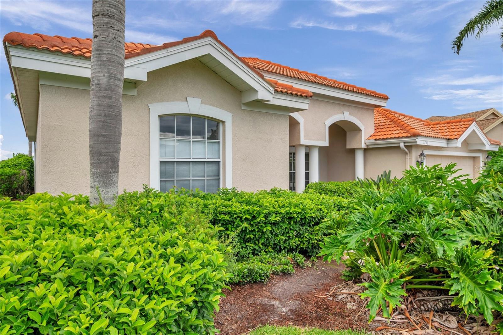 Image 5 of 61 For 1733 Daylily Drive