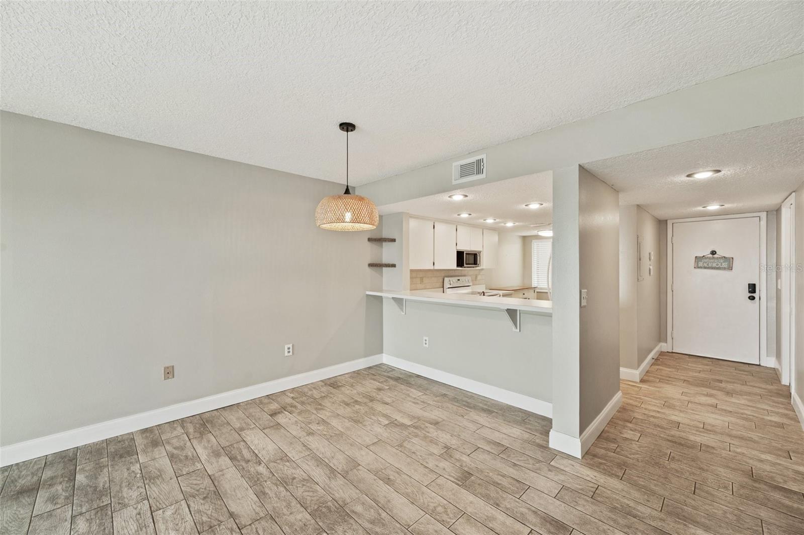 Image 12 of 35 For 4550 Bay Boulevard 1224
