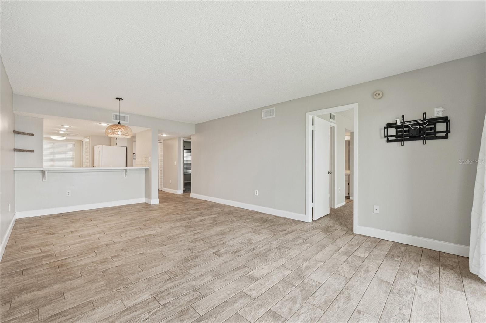 Image 16 of 35 For 4550 Bay Boulevard 1224