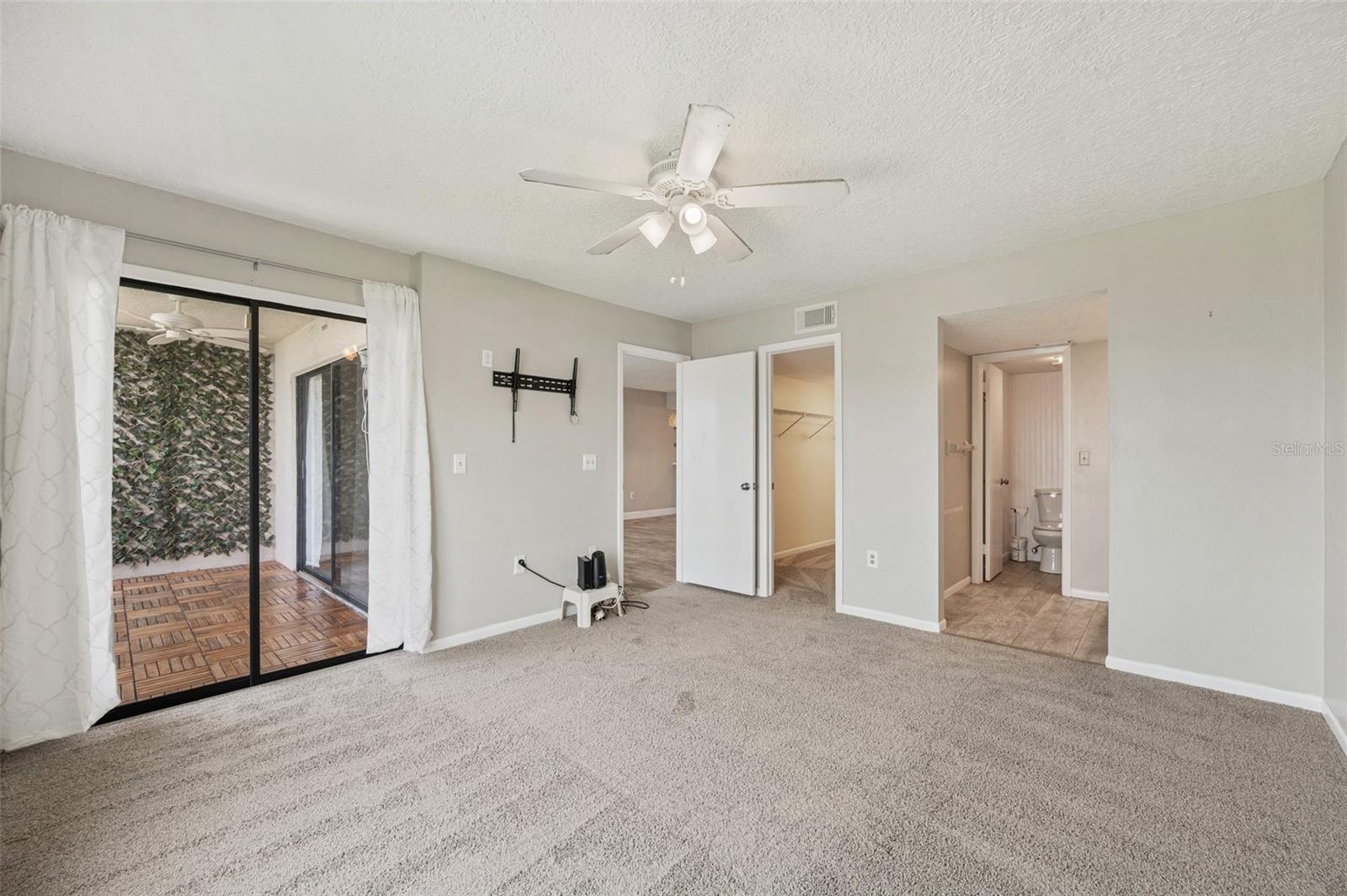 Image 24 of 35 For 4550 Bay Boulevard 1224