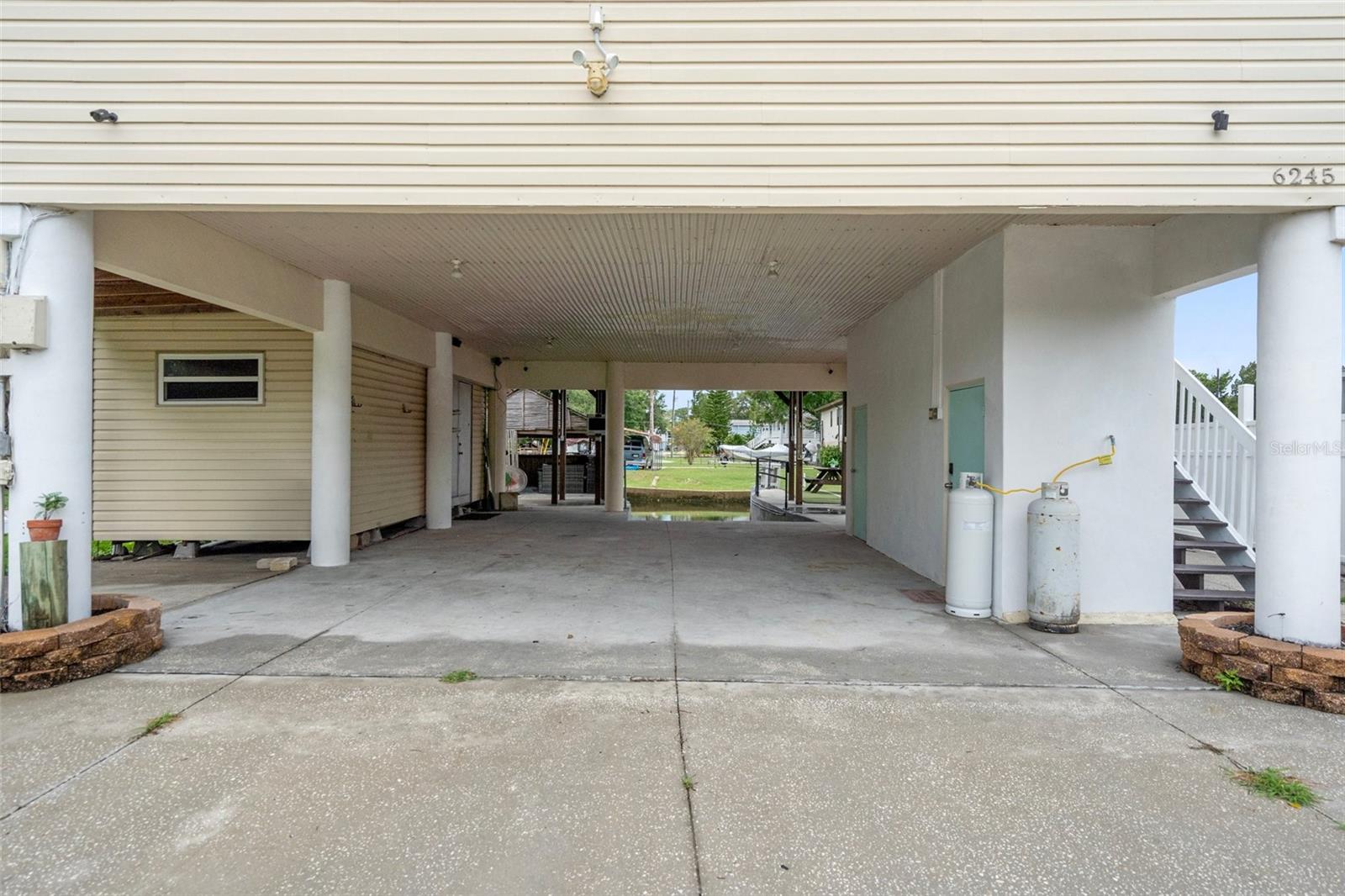 Image 40 of 57 For 6245 Island Drive