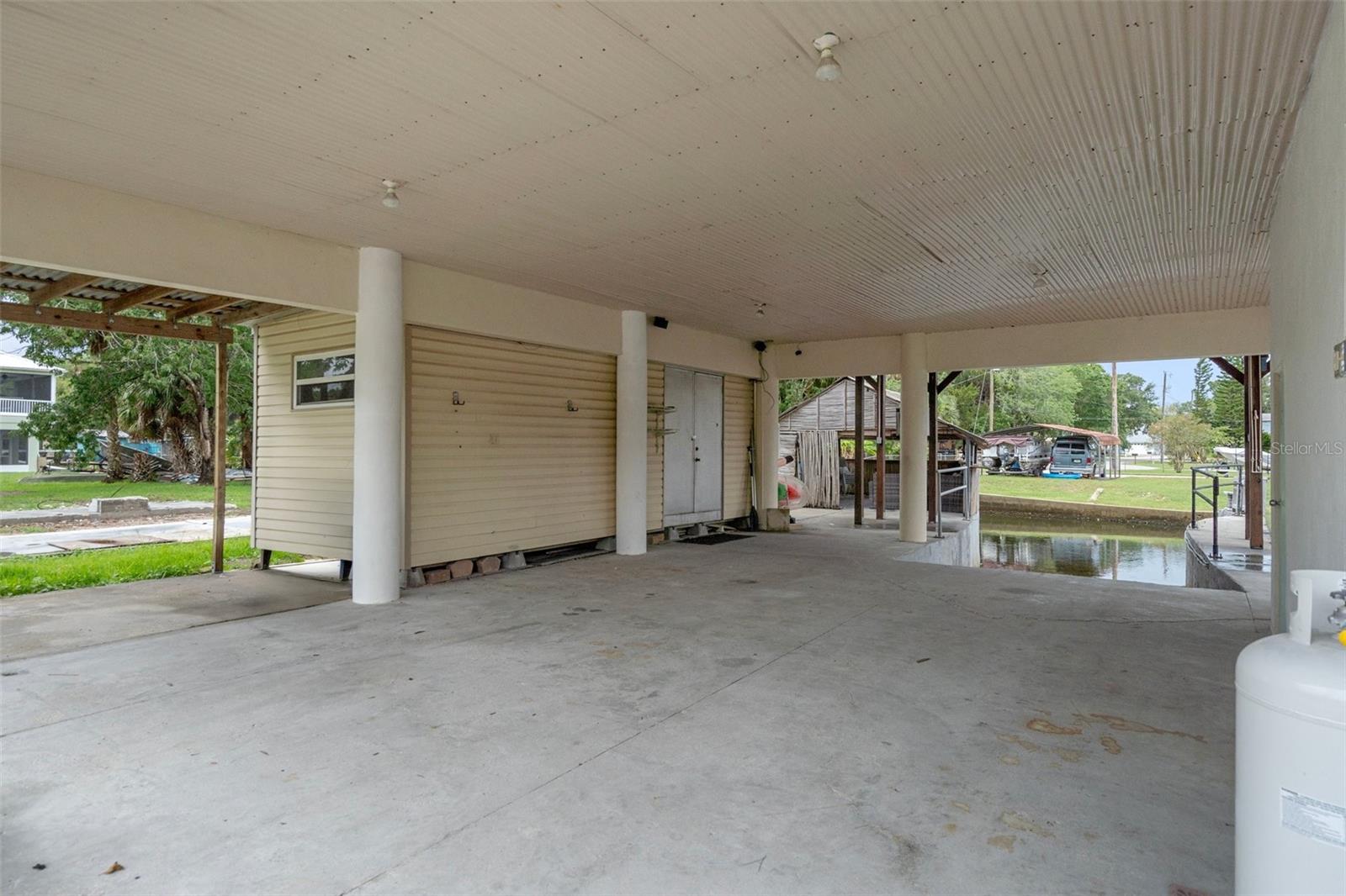 Image 41 of 57 For 6245 Island Drive