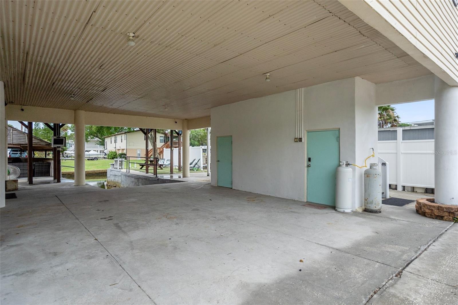 Image 43 of 57 For 6245 Island Drive