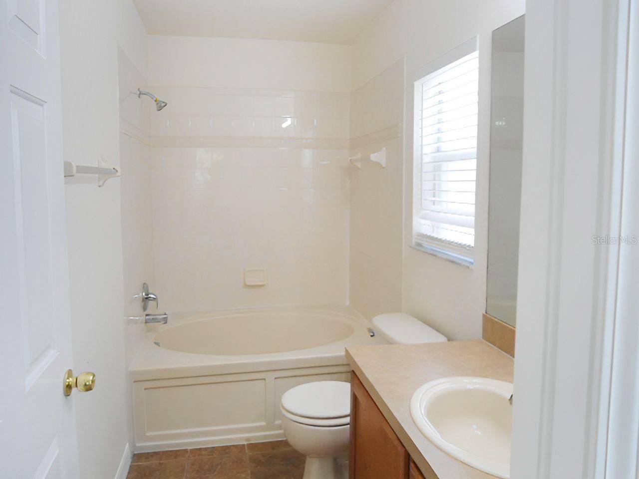 Listing photo id 8 for 25837 Crippen Drive
