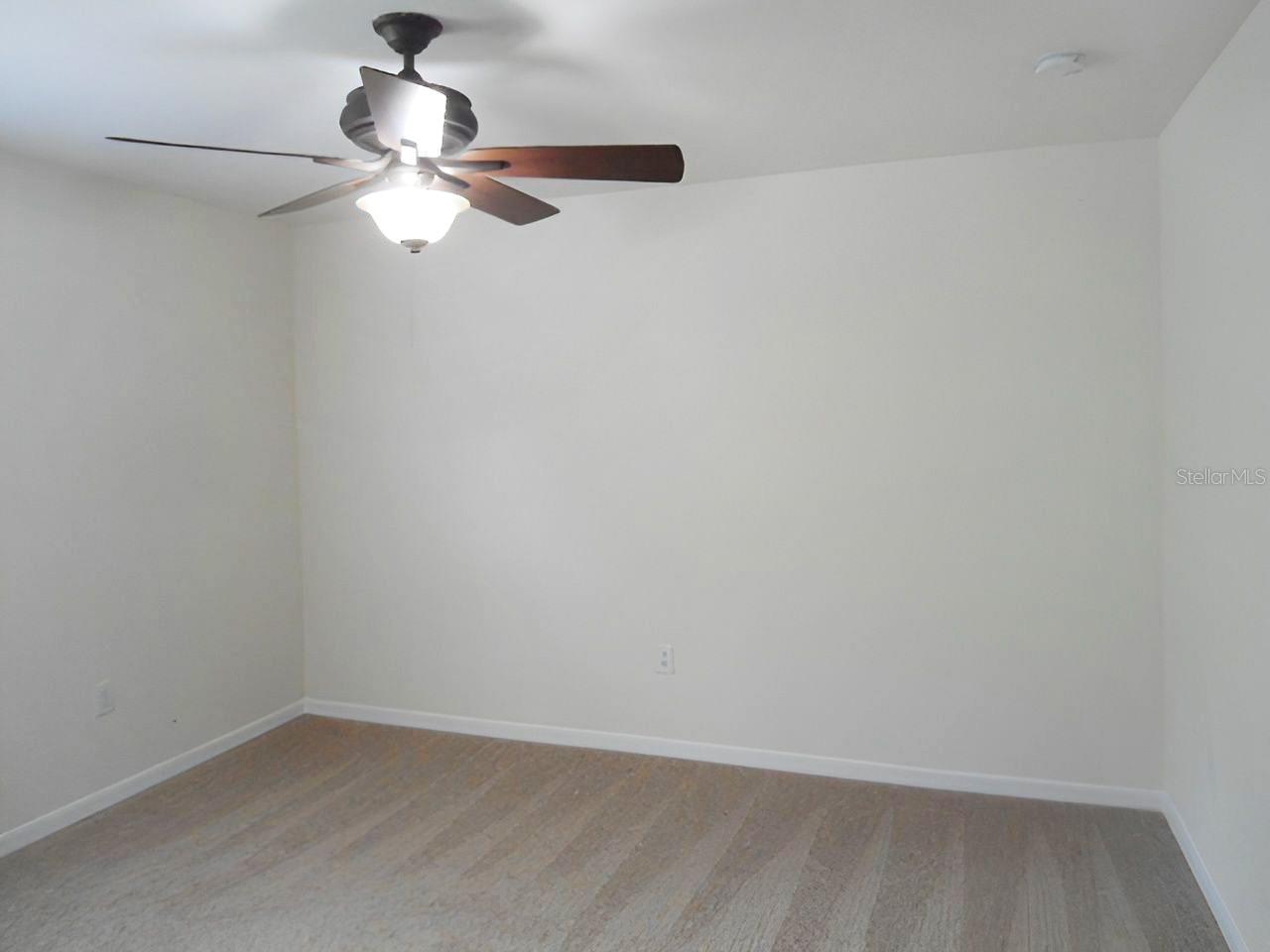 Listing photo id 9 for 25837 Crippen Drive