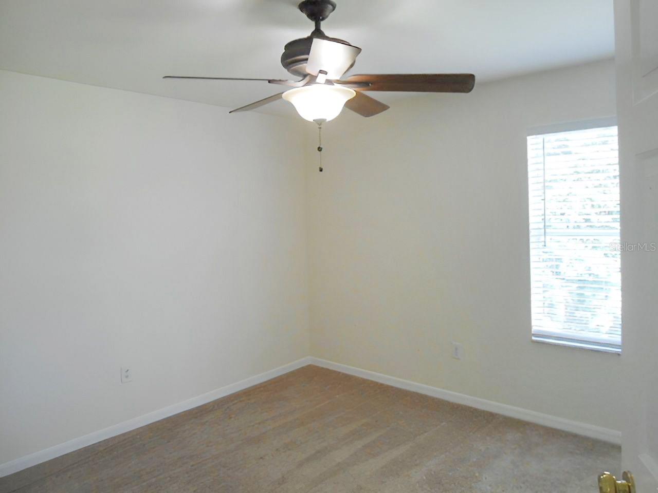 Listing photo id 10 for 25837 Crippen Drive