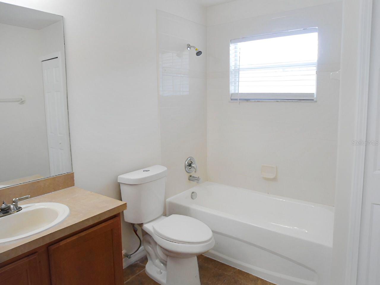 Listing photo id 13 for 25837 Crippen Drive
