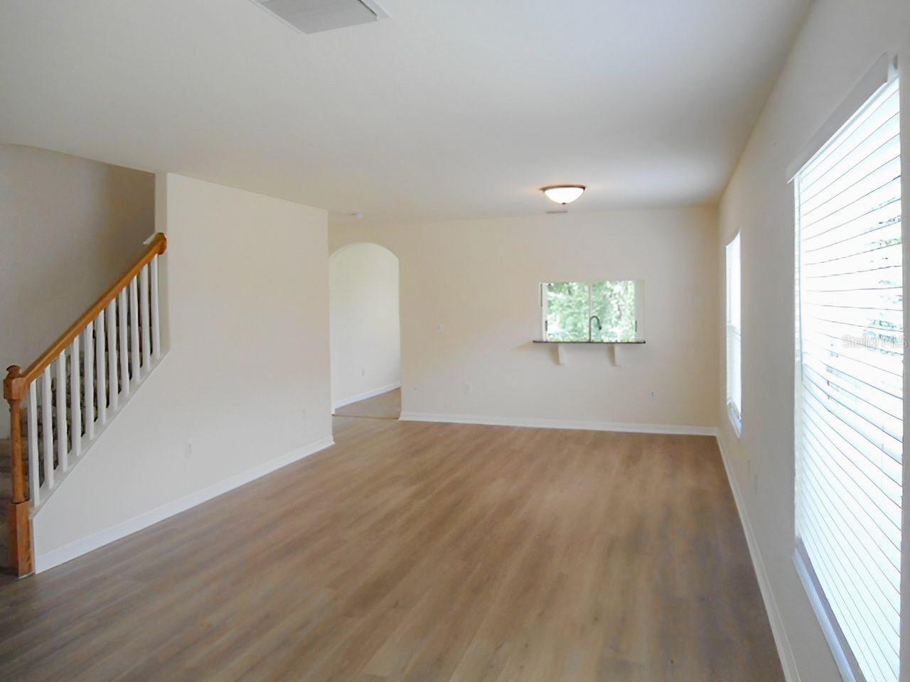 Listing photo id 0 for 25837 Crippen Drive