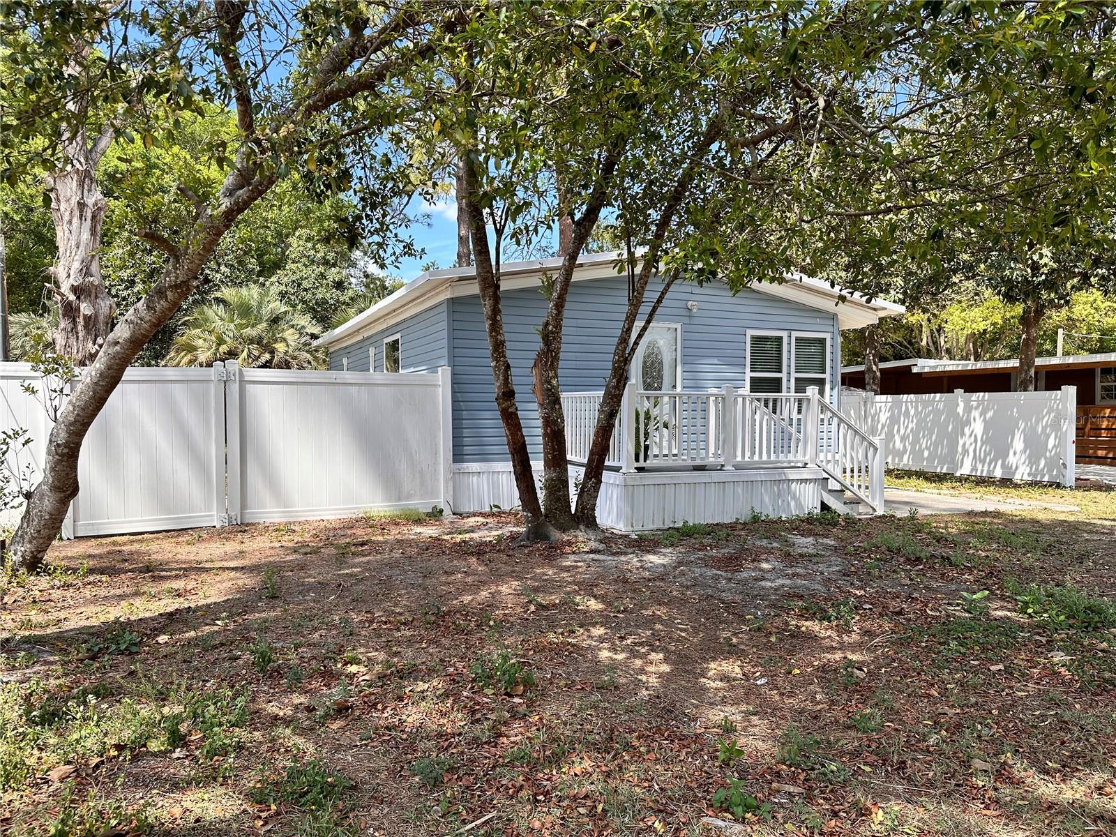 Image 9 of 30 For 237 Monroe Avenue