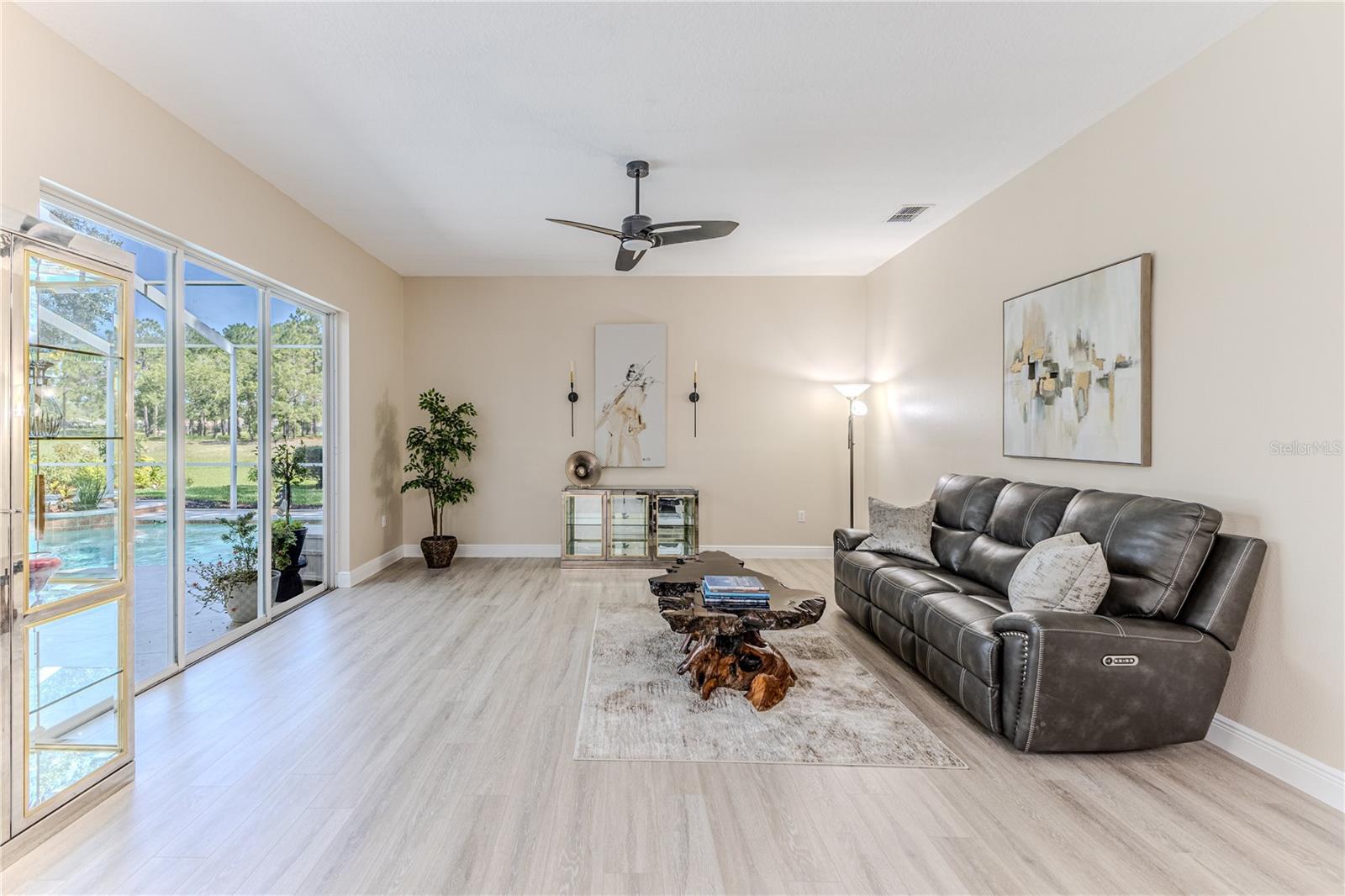 Image 27 of 81 For 5301 Legend Hills Lane
