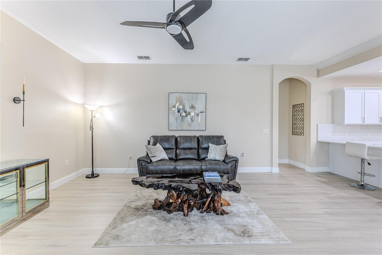 Image 28 of 81 For 5301 Legend Hills Lane