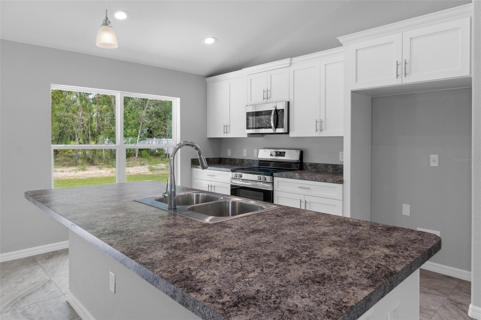 Image 10 of 30 For 12128 Petrel Avenue