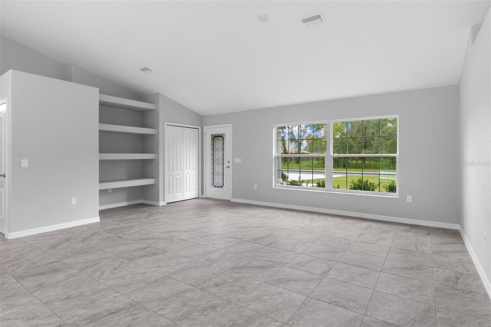 Image 4 of 30 For 12128 Petrel Avenue