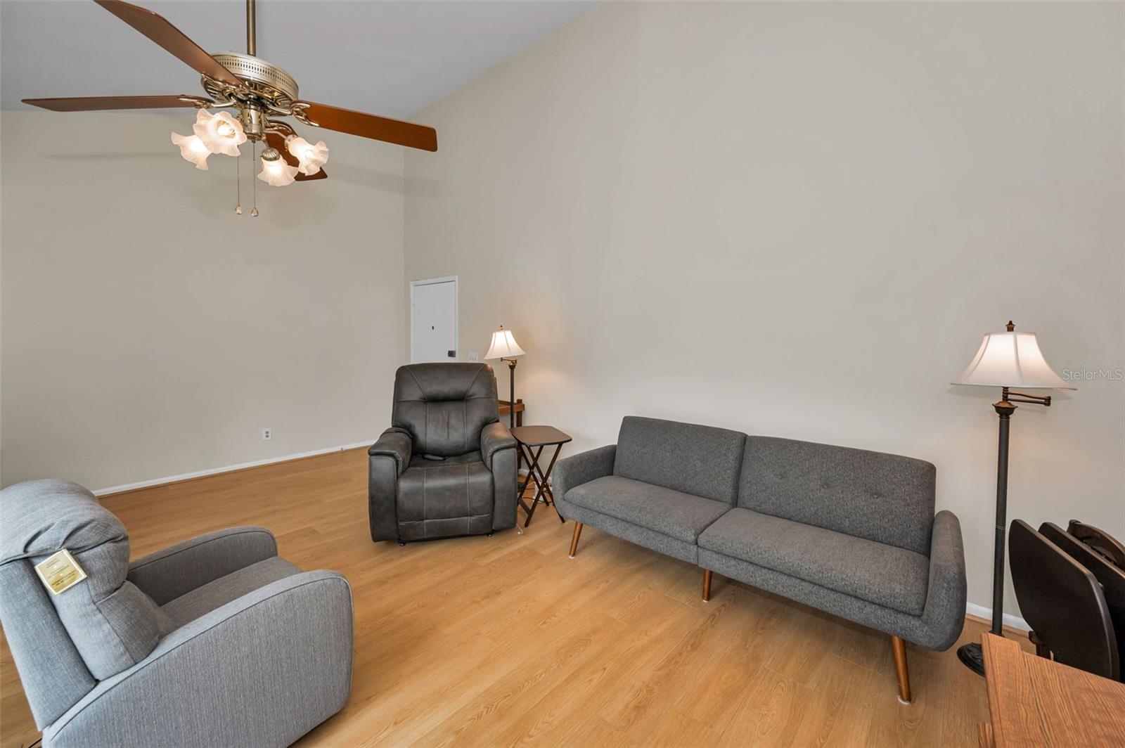 Image 11 of 58 For 2628 Barksdale Court B
