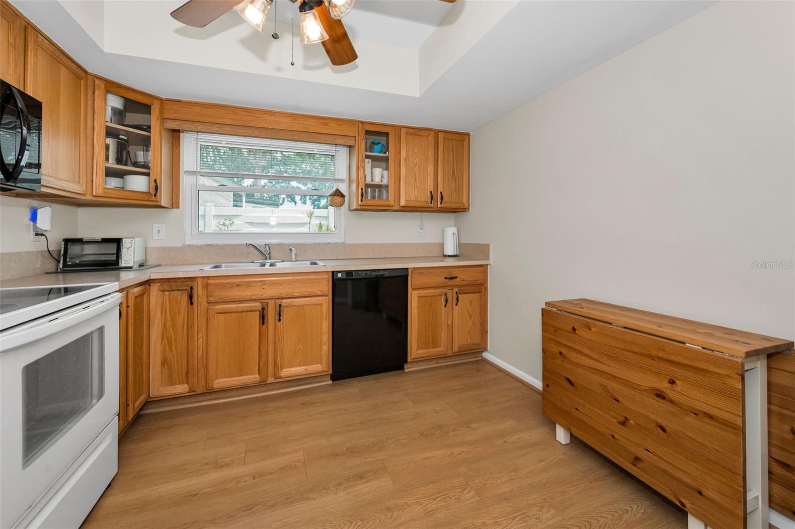 Image 14 of 58 For 2628 Barksdale Court B