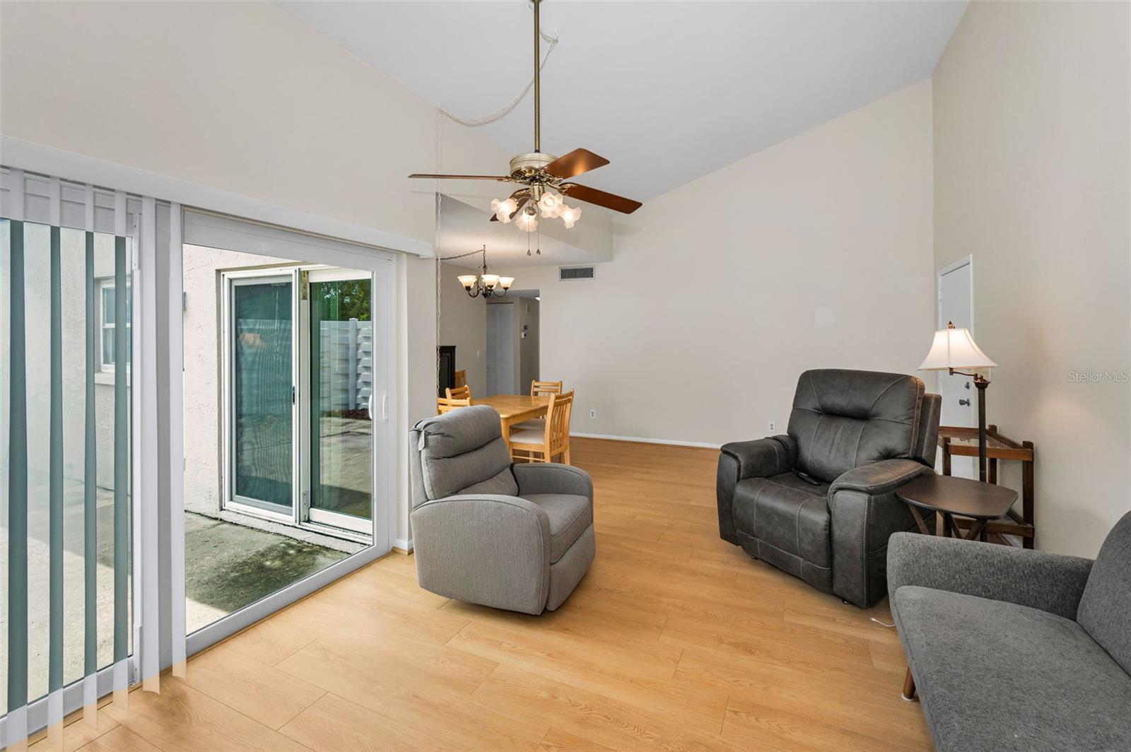 Image 7 of 58 For 2628 Barksdale Court B