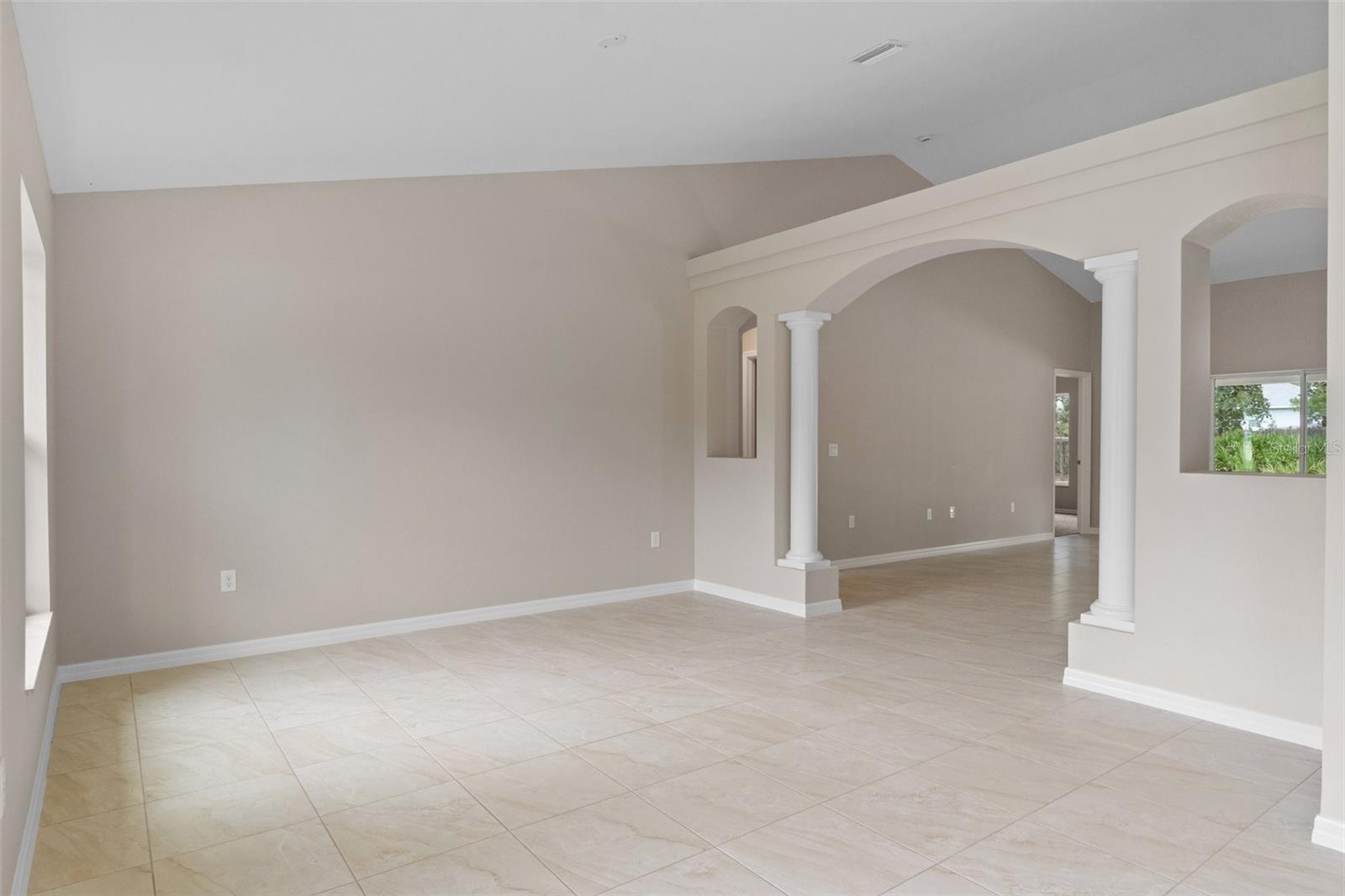 Image 4 of 45 For 11141 Jenny Wren Road