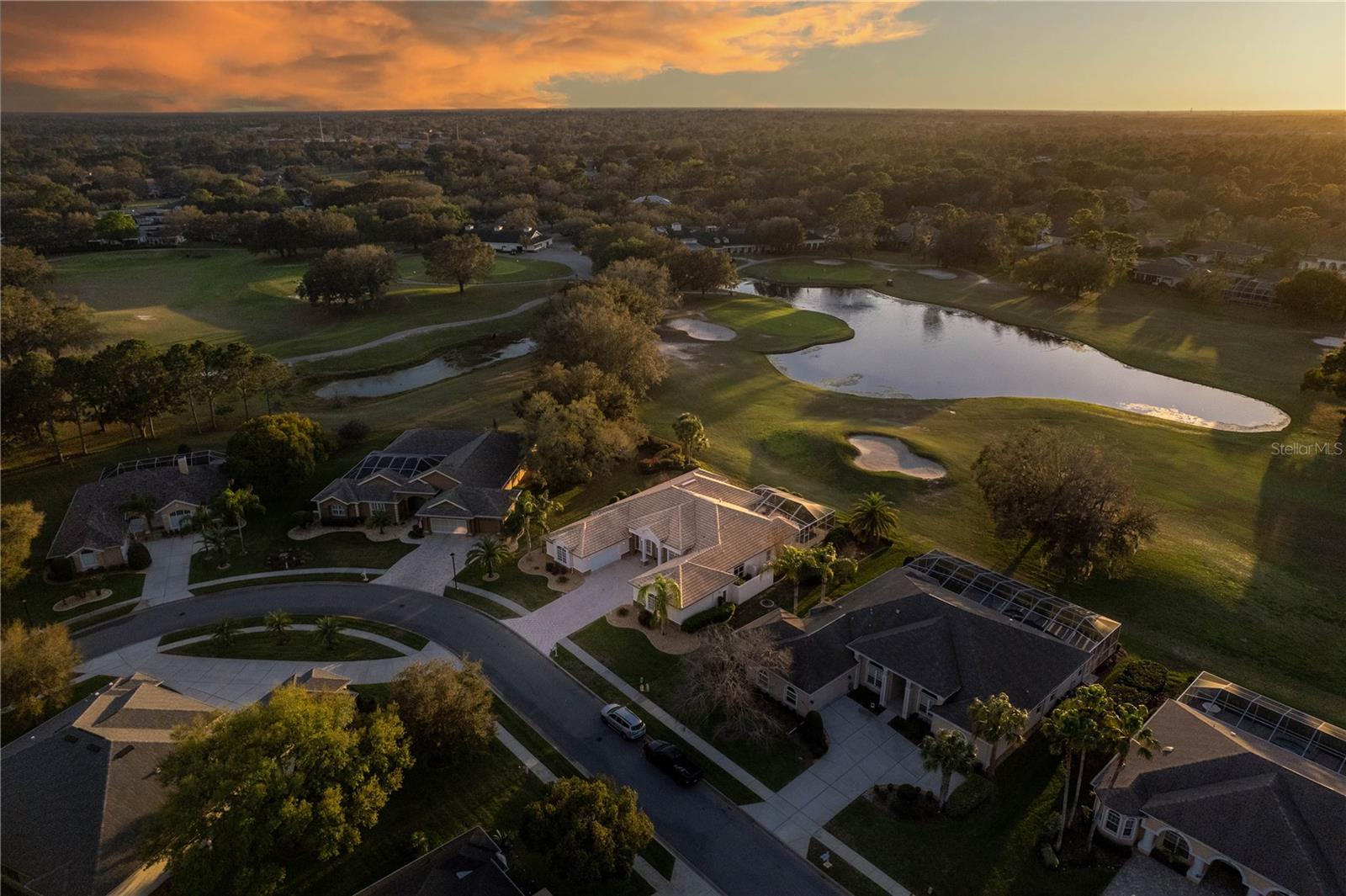 Listing photo id 92 for 5021 Championship Cup Lane