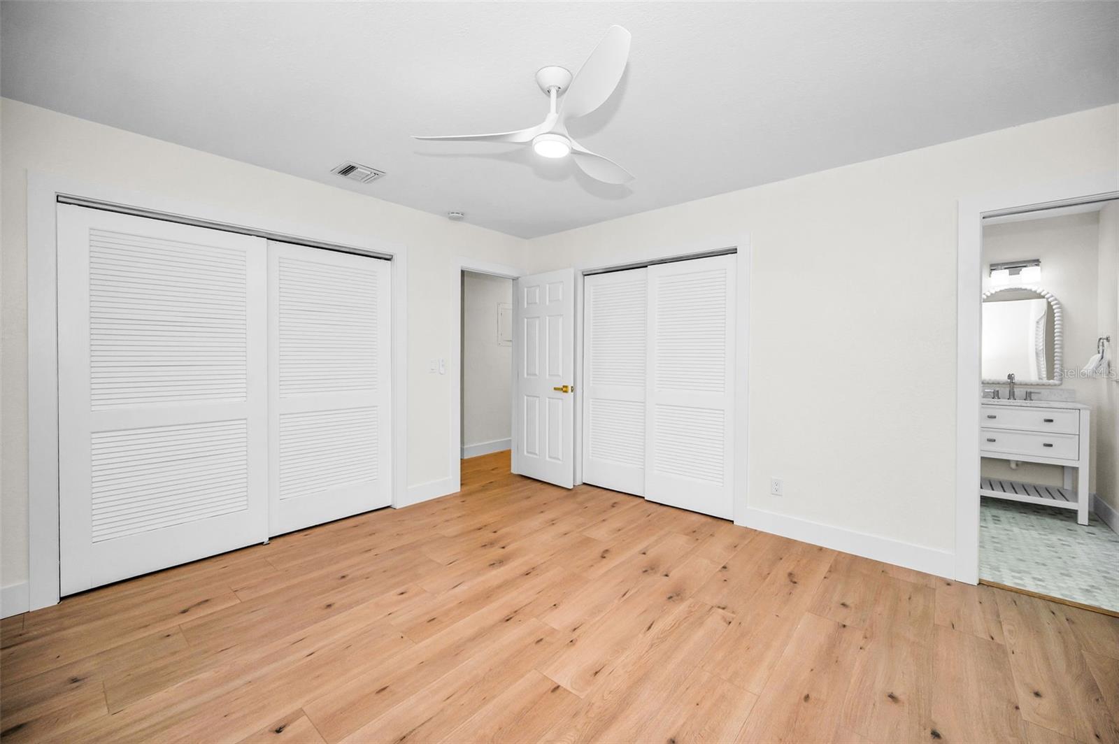 Image 41 of 51 For 409 Barbara Lane