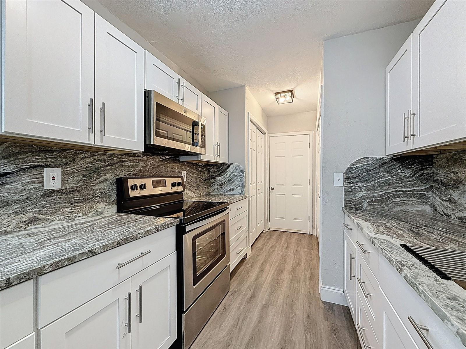 Image 12 of 34 For 6001 1st Street Ne