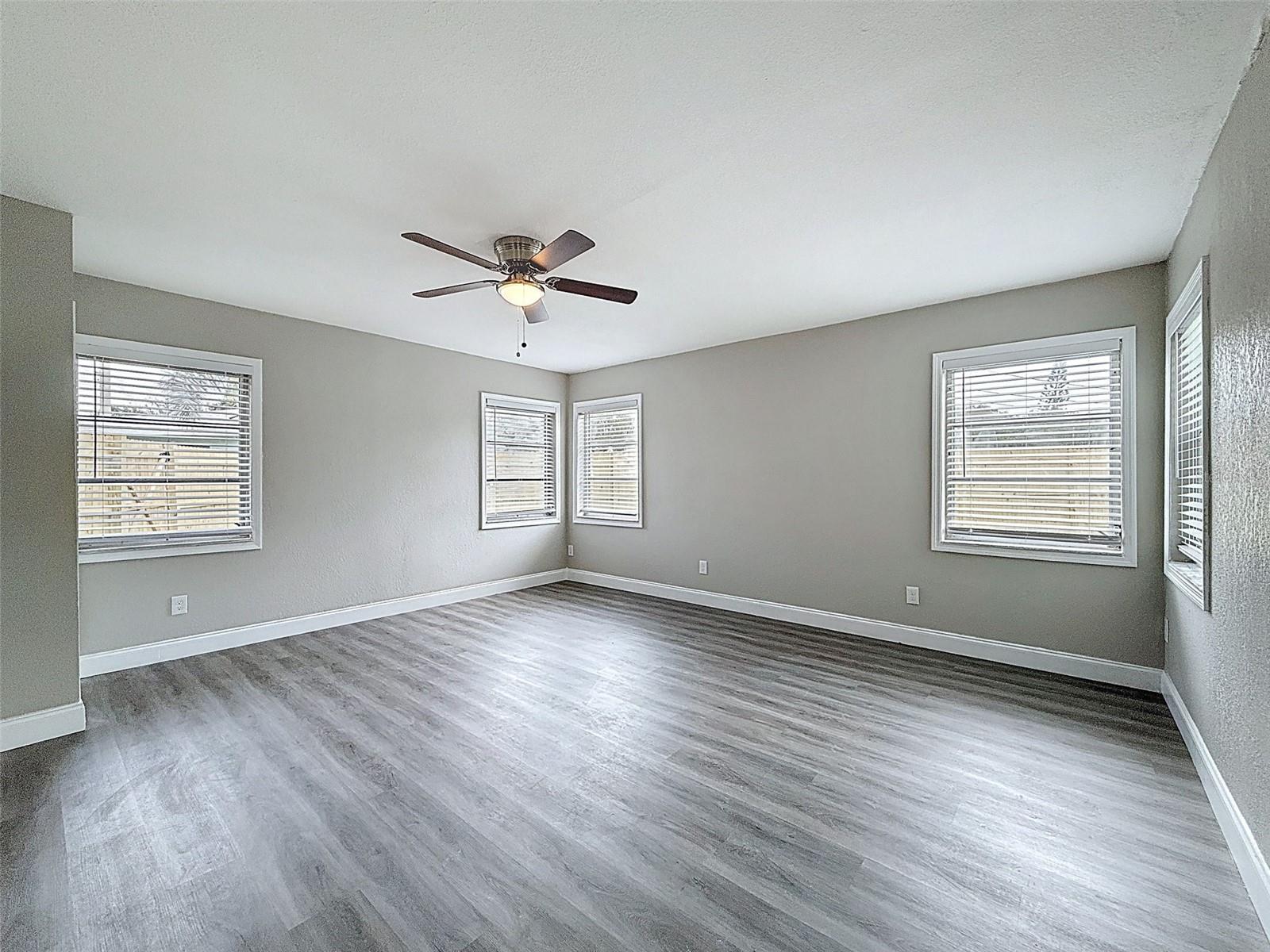 Image 15 of 34 For 6001 1st Street Ne