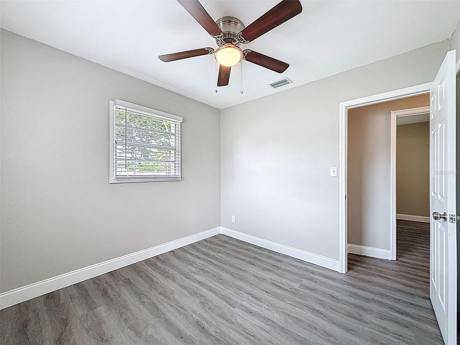 Image 23 of 34 For 6001 1st Street Ne