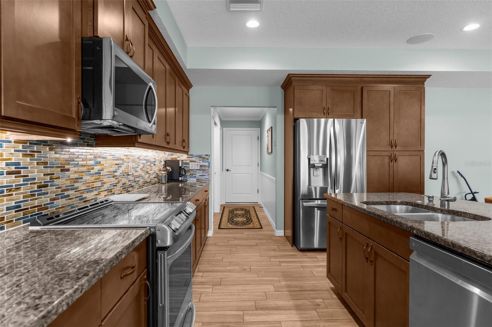 Image 12 of 45 For 9863 Deer Street