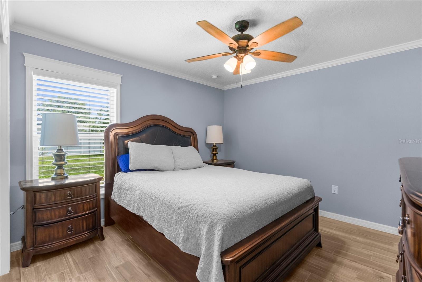 Image 16 of 45 For 9863 Deer Street