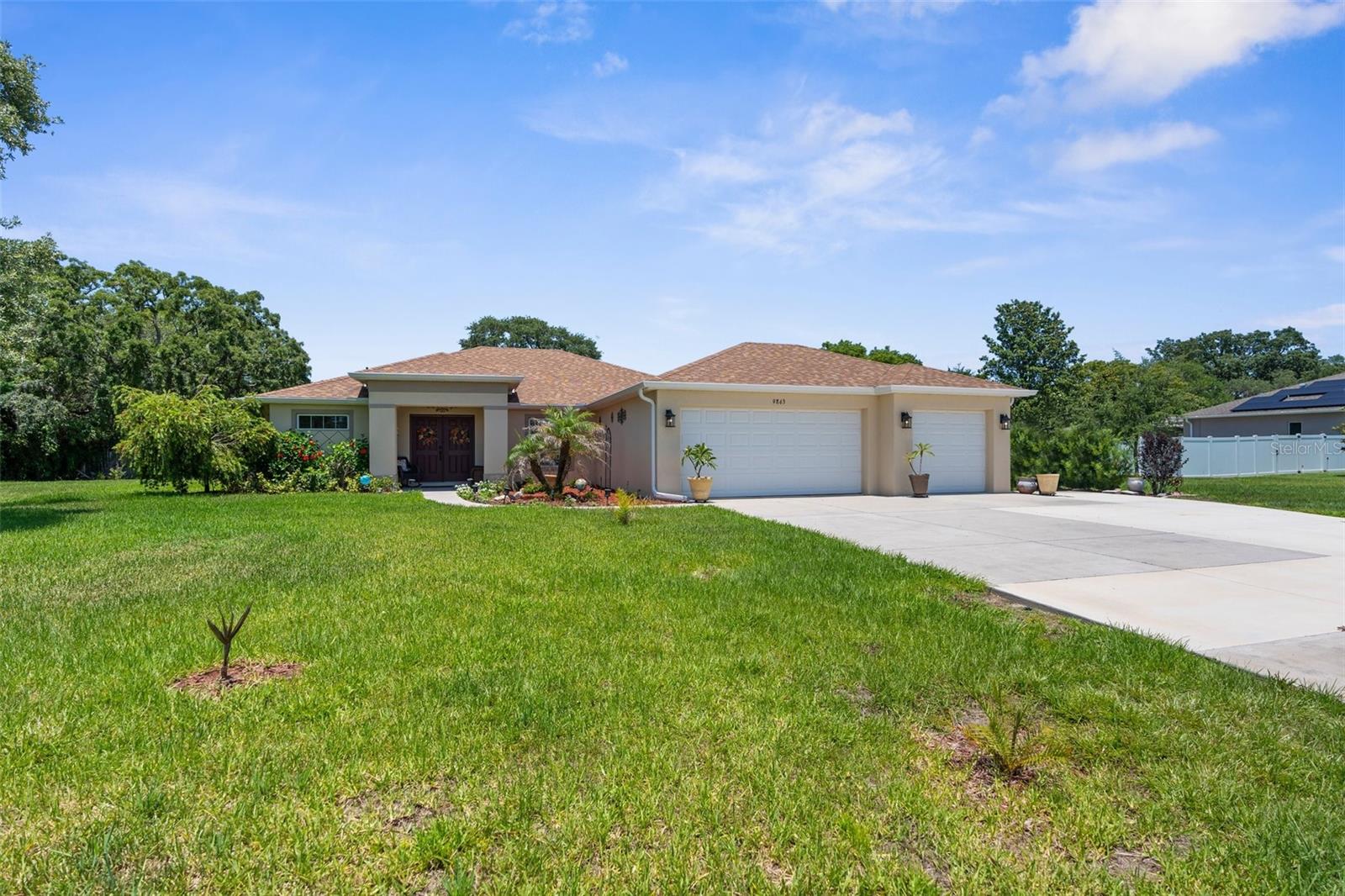Image 2 of 45 For 9863 Deer Street