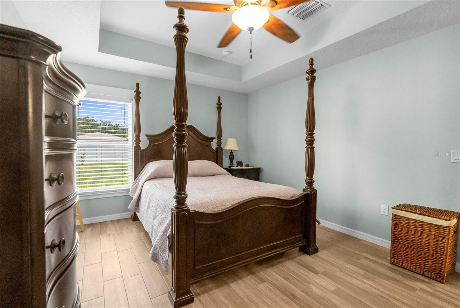 Image 21 of 45 For 9863 Deer Street