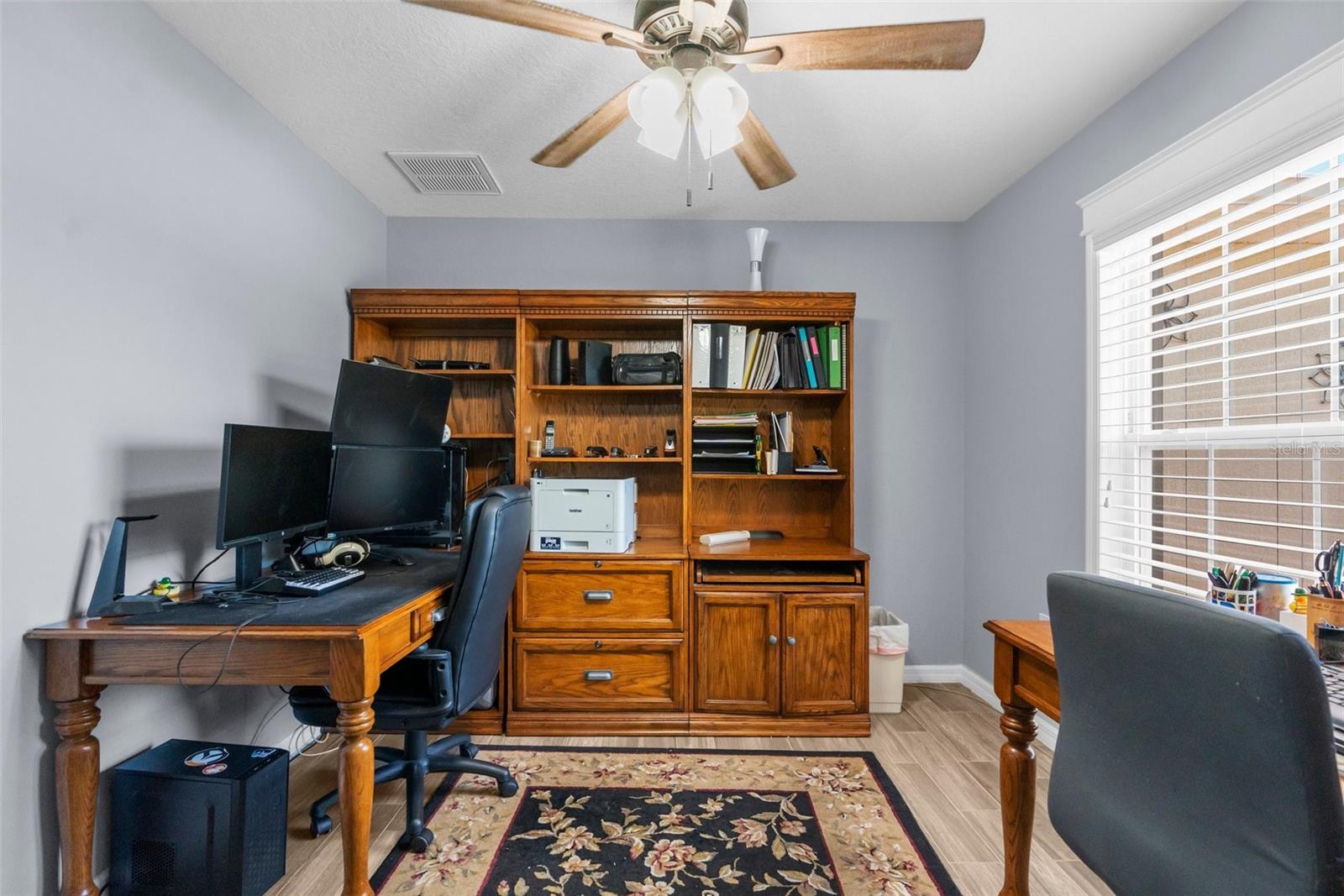 Image 23 of 45 For 9863 Deer Street